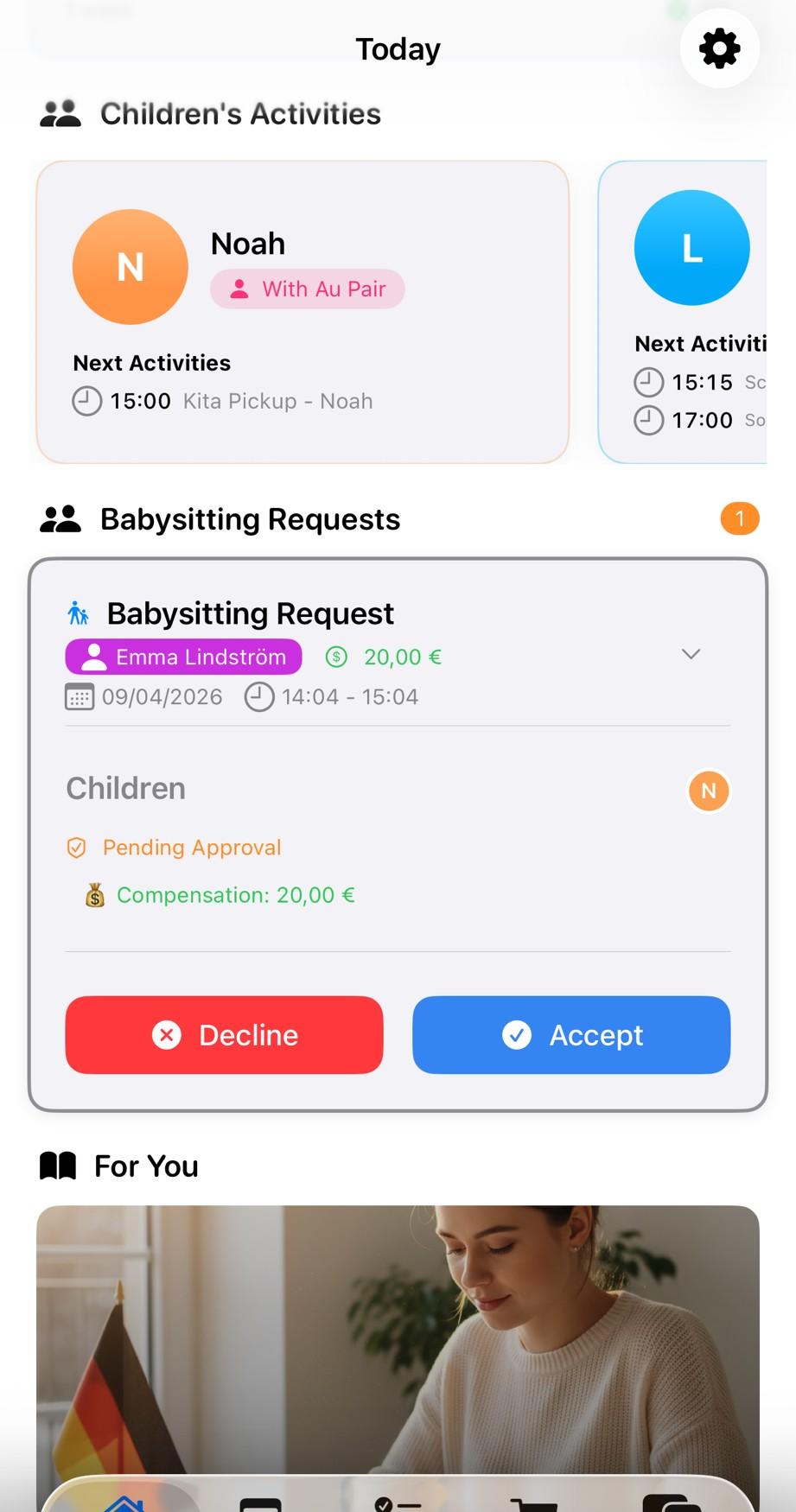 Dashboard mit einer ausstehenden Babysitting-Anfrage mit Datum, Uhrzeit, Vergütung und Annehmen/Ablehnen-Buttons